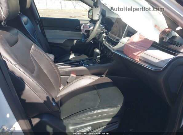3C4NJDCN8RT592832 2024 JEEP COMPASS White Вид салону спереду