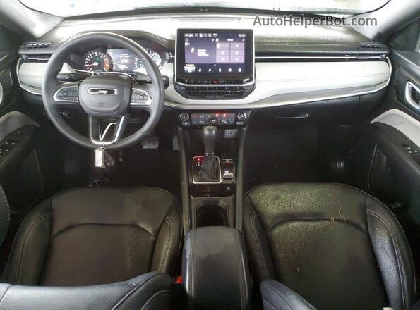 3C4NJDCN8ST507946 2025 JEEP COMPASS White Widok deski rozdzielczej