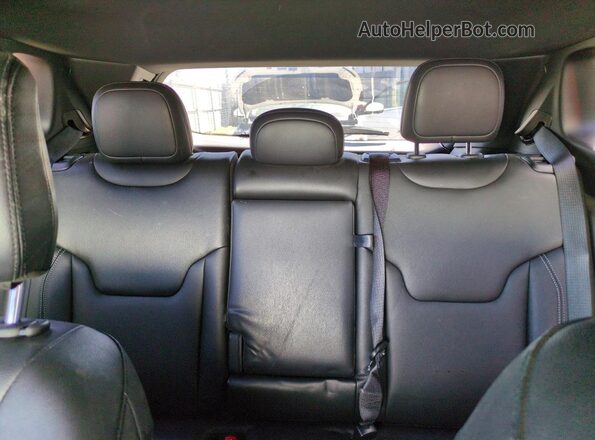 3C4NJDCNXST556954 2025 JEEP COMPASS White Вид задніх сидінь