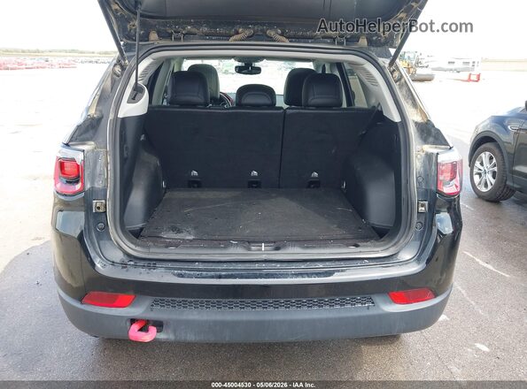 3C4NJDDB0JT210740 2018 JEEP COMPASS Black 