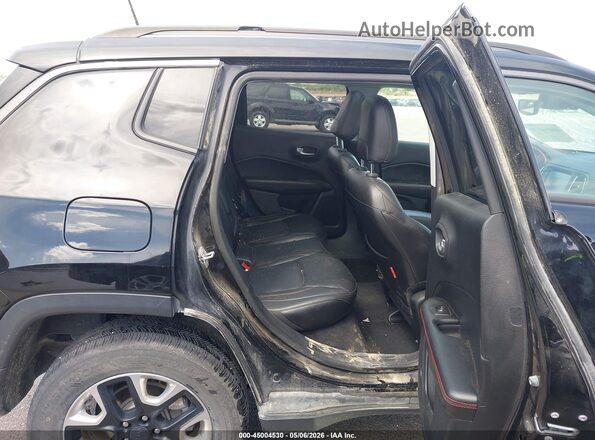 3C4NJDDB0JT210740 2018 JEEP COMPASS Black VIN კოდის სტიკერის ხედი