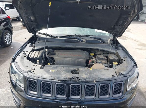 3C4NJDDB0JT210740 2018 JEEP COMPASS Black უკანა ხედი