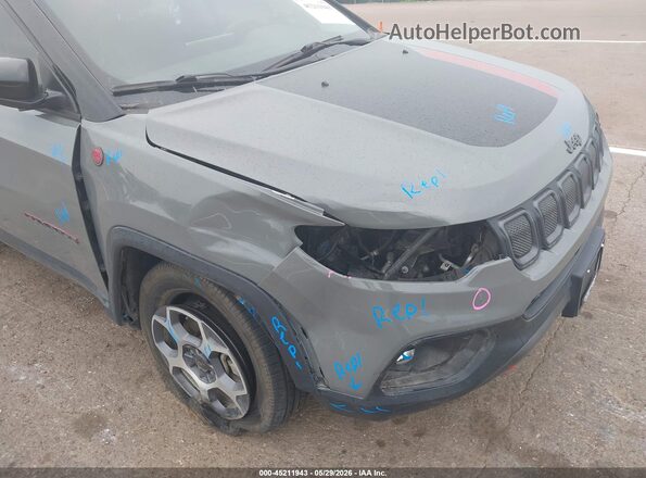 3C4NJDDB0NT198708 2022 JEEP COMPASS Gray Front view