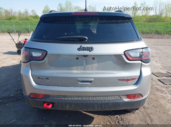 3C4NJDDB0NT208895 2022 JEEP COMPASS Silver 