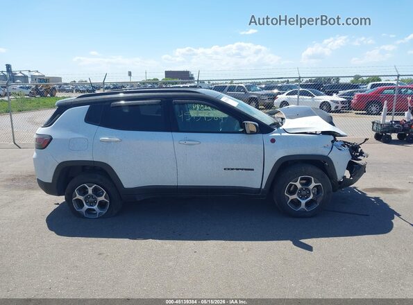 3C4NJDDB2NT193056 2022 JEEP COMPASS White 360 interior view