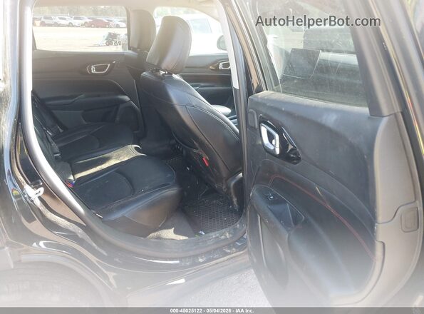 3C4NJDDB2NT207697 2022 JEEP COMPASS Black Vista de la etiqueta del VIN