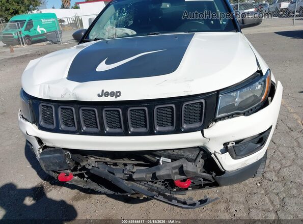 3C4NJDDB3KT709727 2019 JEEP COMPASS White წინა ხედი