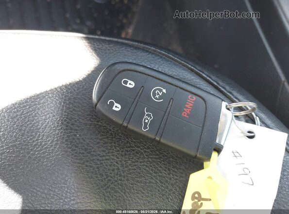 3C4NJDDB4HT656447 2017 JEEP NEW COMPASS Orange Vista del salpicadero