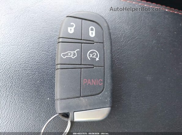 3C4NJDDB4JT324143 2018 JEEP COMPASS Black Dashboard view