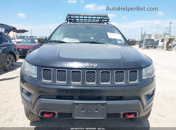 3C4NJDDB4JT324143 2018 JEEP COMPASS Black Instrument cluster view
