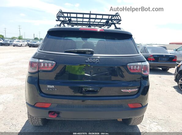 3C4NJDDB4JT324143 2018 JEEP COMPASS Black 
