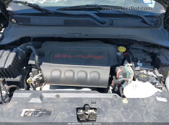 3C4NJDDB4JT324143 2018 JEEP COMPASS Black Rear view