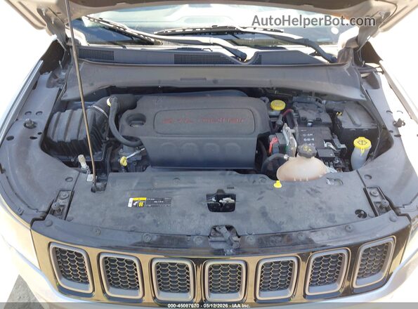 3C4NJDDB5JT348273 2018 JEEP COMPASS Silver Вид ззаду