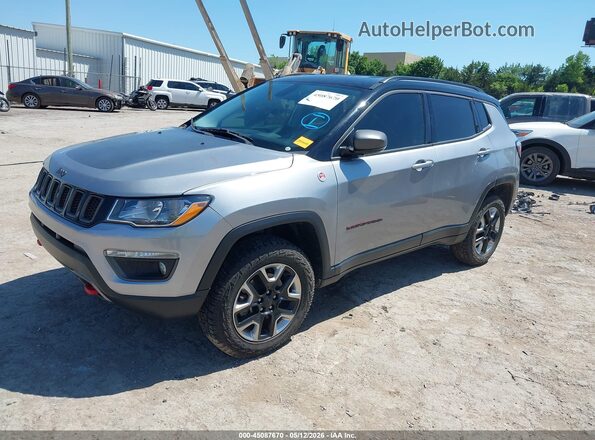 3C4NJDDB5JT348273 2018 JEEP COMPASS Silver Передня ліва чверть