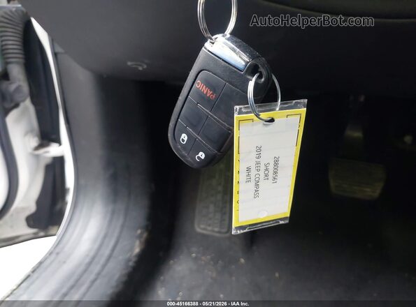 3C4NJDDB5KT721166 2019 JEEP COMPASS White წინა პანელის ხედი