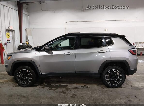 3C4NJDDB5LT171839 2020 JEEP COMPASS Gray Widok wnętrza 360 stopni
