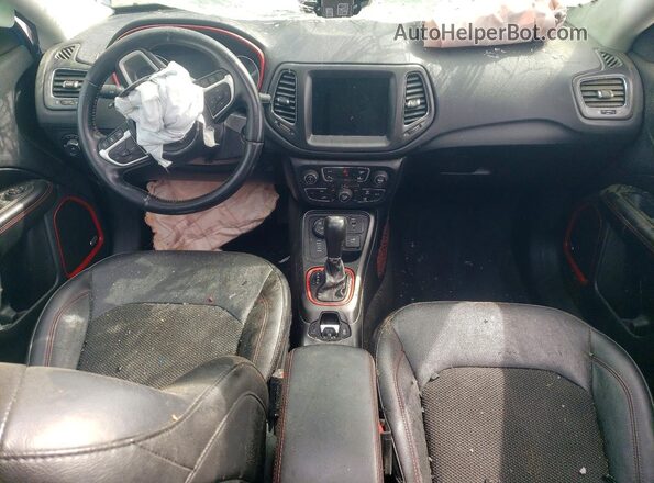 3C4NJDDB5MT586984 2021 JEEP COMPASS Blue 