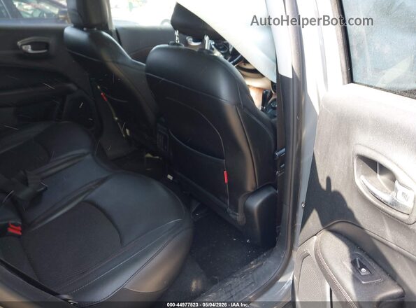 3C4NJDDB6LT151373 2020 JEEP COMPASS Gray 