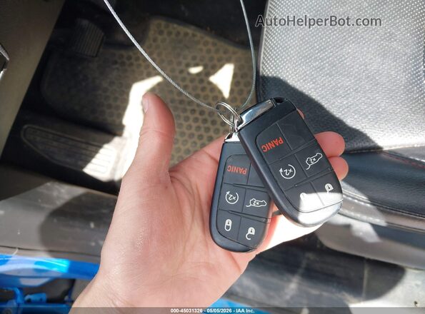 3C4NJDDB6NT132227 2022 JEEP COMPASS Синий Вид панели приборов