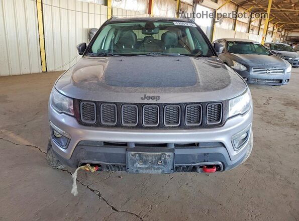 3C4NJDDB7KT747963 2019 JEEP COMPASS Silver Vista frontal