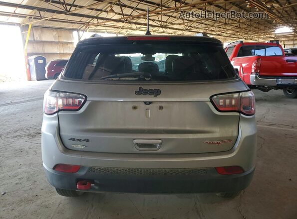3C4NJDDB7KT747963 2019 JEEP COMPASS Silver Vista trasera