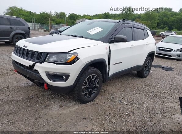 3C4NJDDB7KT759806 2019 JEEP COMPASS White წინა მარცხენა ხედი სამი მეოთხედიდან