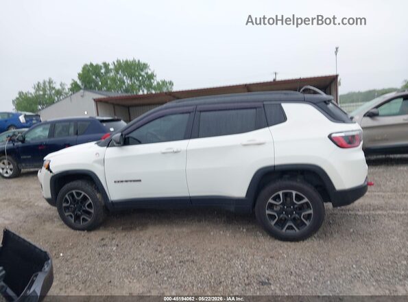 3C4NJDDB7KT759806 2019 JEEP COMPASS White სალონის 360-გრადუსიანი ხედი