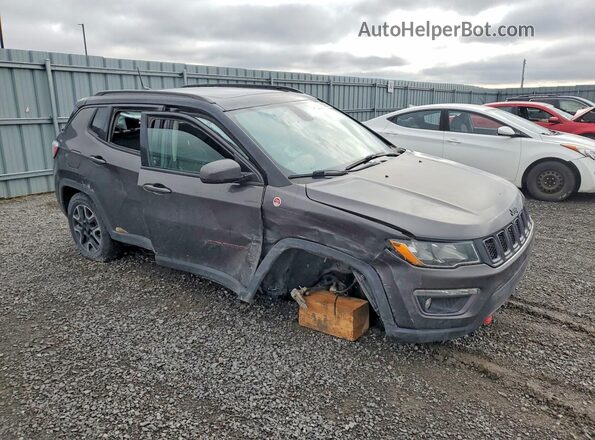3C4NJDDB8JT493534 2018 JEEP COMPASS Серый 