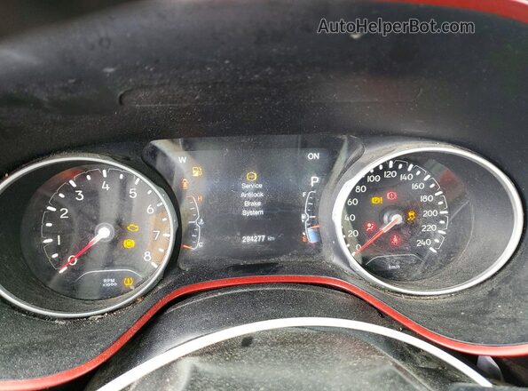 3C4NJDDB8JT493534 2018 JEEP COMPASS Серый 