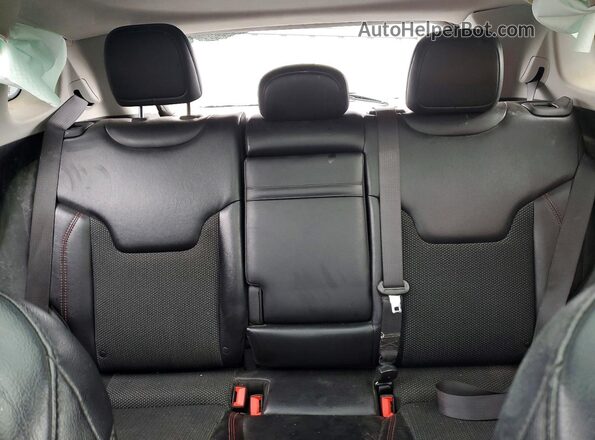 3C4NJDDB8JT493534 2018 JEEP COMPASS Серый 