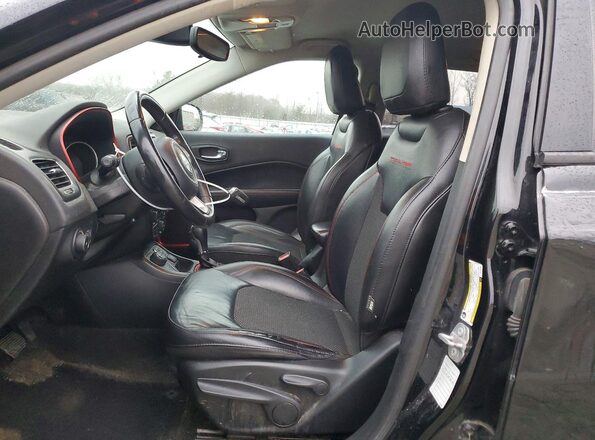 3C4NJDDB8KT712896 2019 JEEP COMPASS Black 