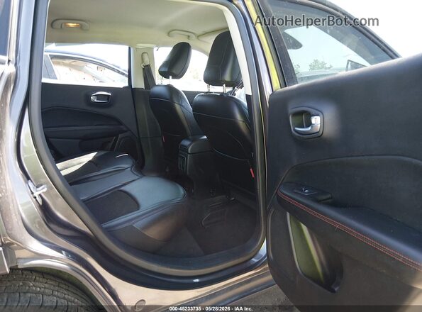 3C4NJDDB8KT722053 2019 JEEP COMPASS Gray 