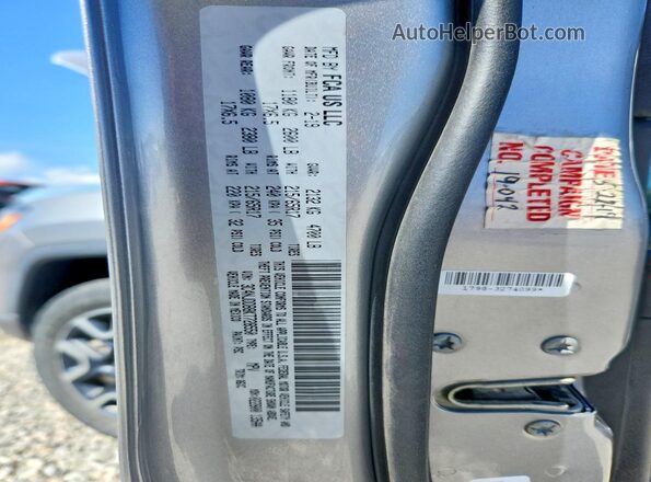 3C4NJDDB8KT728550 2019 JEEP COMPASS Silver 
