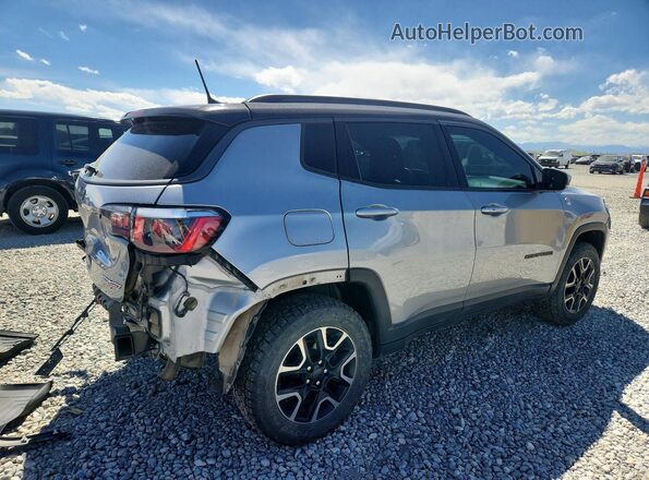 3C4NJDDB8KT728550 2019 JEEP COMPASS Silver 