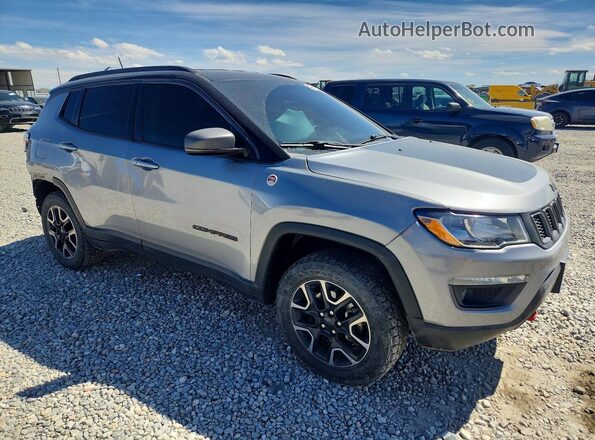 3C4NJDDB8KT728550 2019 JEEP COMPASS Silver 