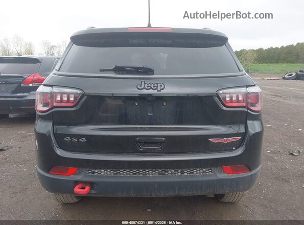 3C4NJDDB9JT442074 2018 JEEP COMPASS Black 