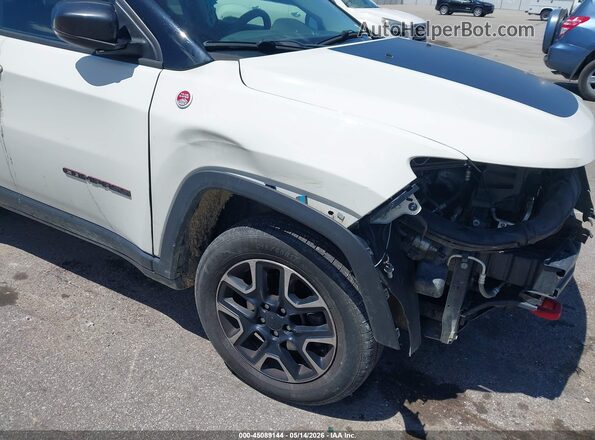 3C4NJDDBXKT619300 2019 JEEP COMPASS White 