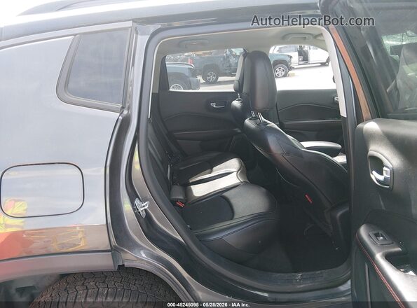 3C4NJDDBXLT227631 2020 JEEP COMPASS Gray VIN კოდის სტიკერის ხედი