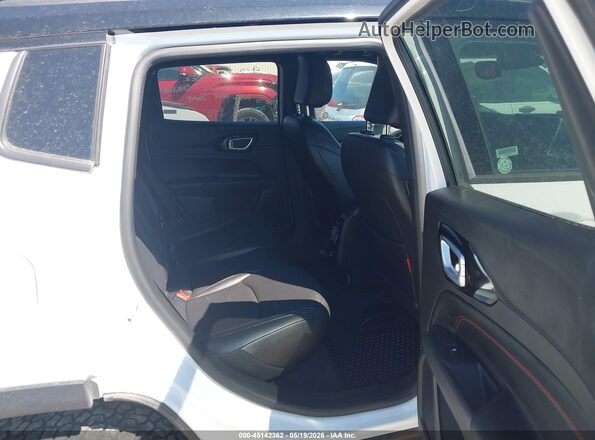 3C4NJDDN0ST551115 2025 JEEP COMPASS White 
