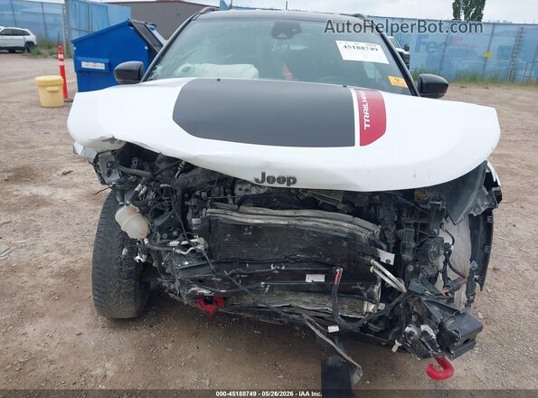 3C4NJDDN3RT609731 2024 JEEP COMPASS White Widok wnętrza z tyłu