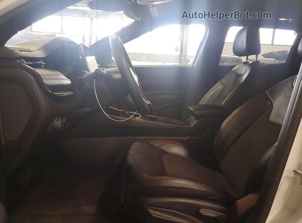 3C4NJDDN4ST536861 2025 JEEP COMPASS Белый Вид салона спереди