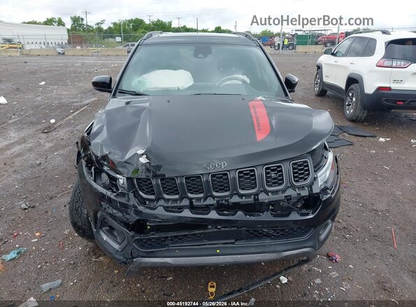 3C4NJDDN4ST556009 2025 JEEP COMPASS Black Dashboard view