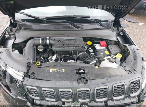 3C4NJDDN4ST556009 2025 JEEP COMPASS Black Rear view