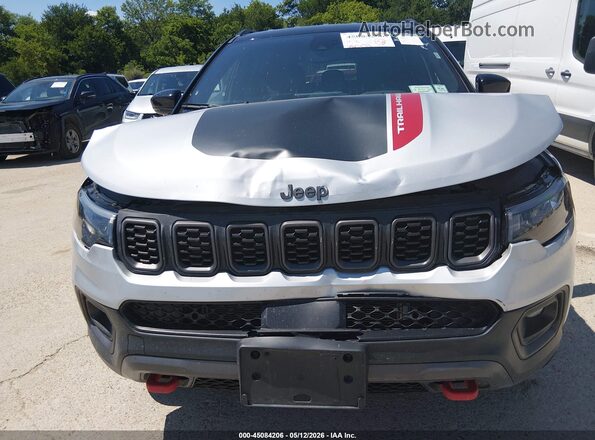 3C4NJDDN6ST621815 2025 JEEP COMPASS Silver Вид спереду