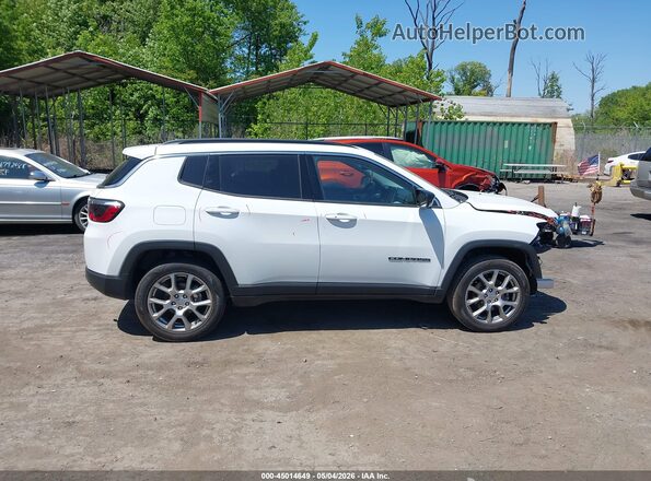 3C4NJDFB0NT180951 2022 JEEP COMPASS White უკანა სალონის ხედი