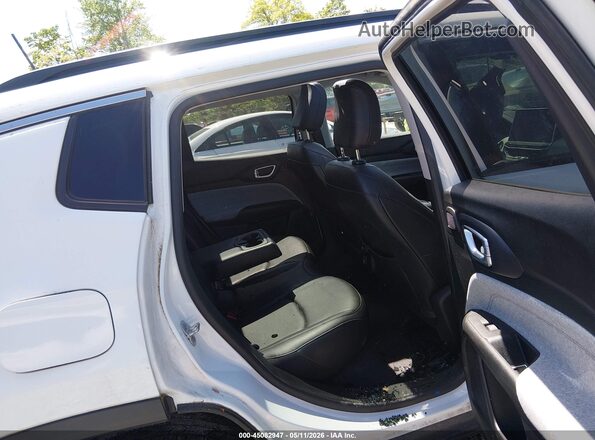3C4NJDFB3NT231990 2022 JEEP COMPASS White Widok naklejki z numerem VIN