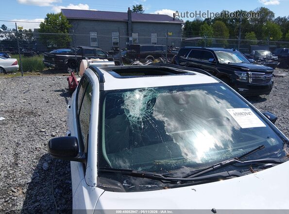 3C4NJDFB3NT231990 2022 JEEP COMPASS White Widok z przodu