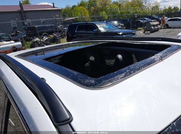 3C4NJDFB3NT231990 2022 JEEP COMPASS White 