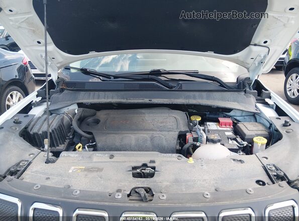 3C4NJDFB7NT236352 2022 JEEP COMPASS White Rear view