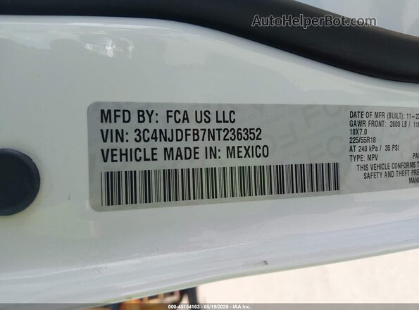 3C4NJDFB7NT236352 2022 JEEP COMPASS White Engine compartment view